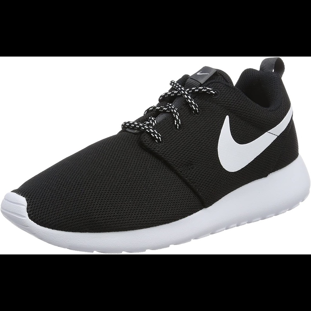 Black and White Nike Roshe